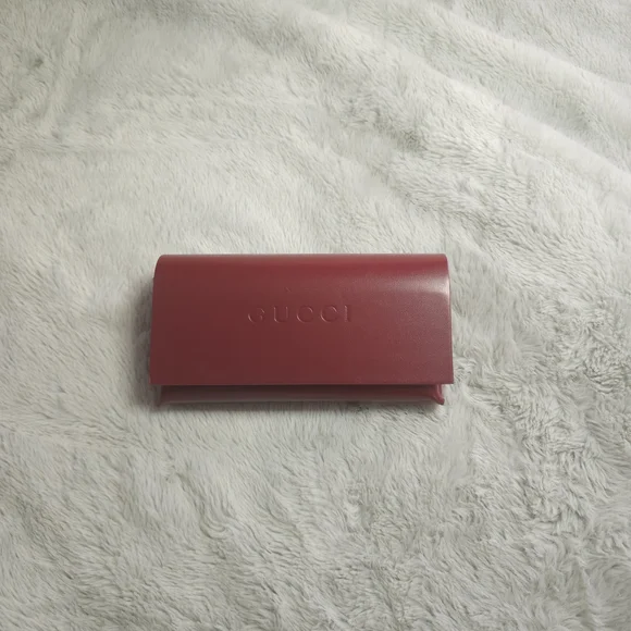 **Authentic**Gucci Butterfly Frame Sunglasses - Picture 12 of 12